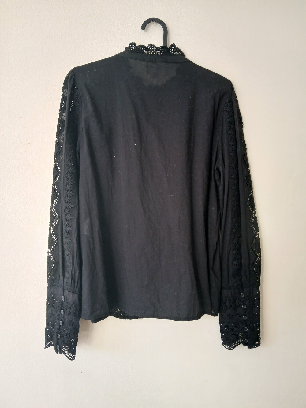 Sezane Rym Shirt In Black - Picture 8 of 10